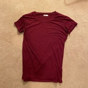 Medium maroon long tee shirt
